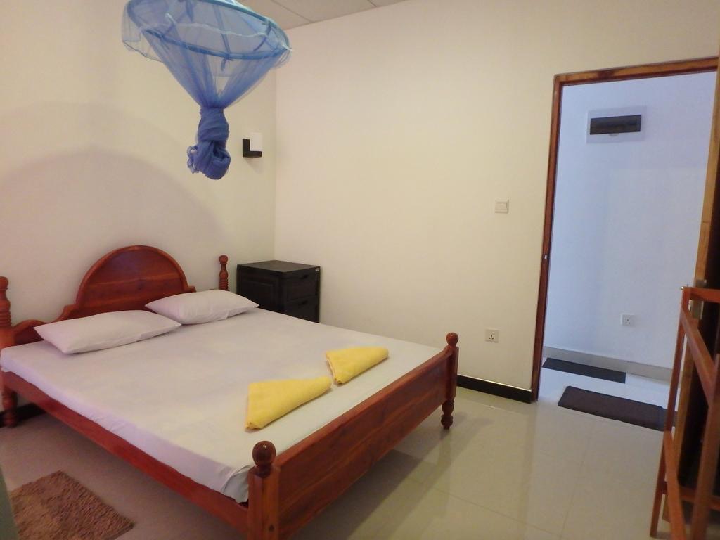 K Holiday Tissamaharama Luaran gambar